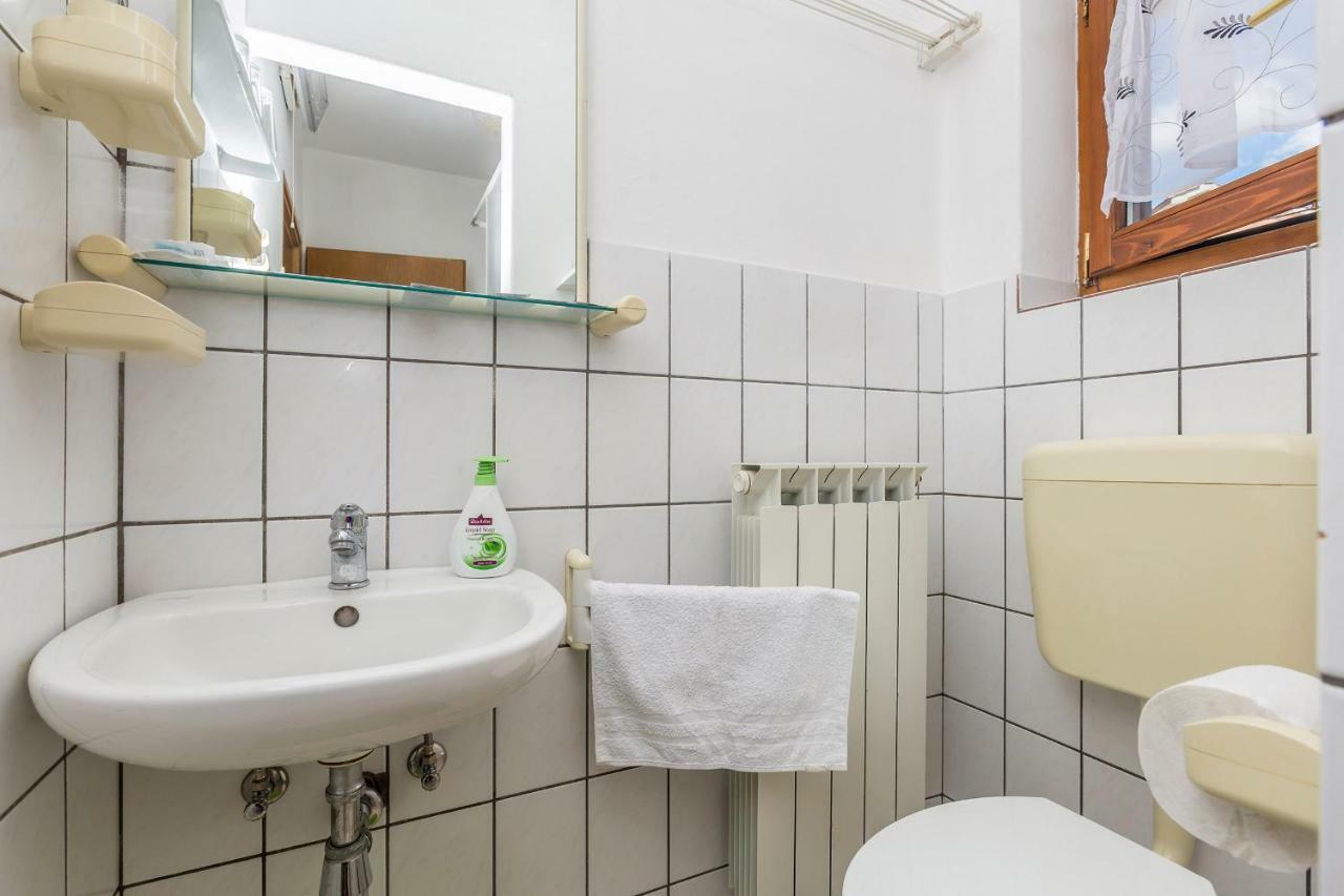 Apartment Karmel Viskovo Eksteriør billede